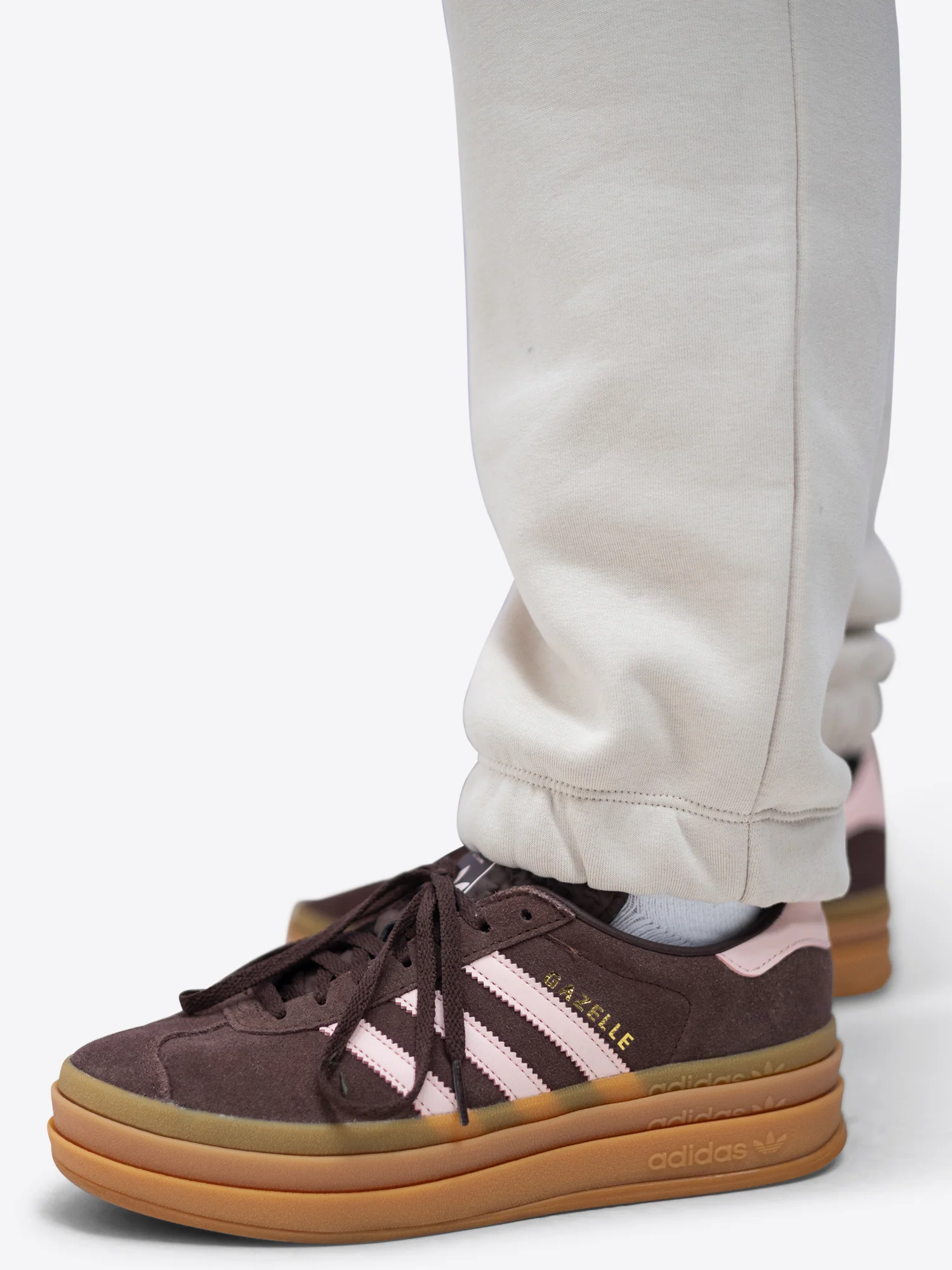 Jogginghose mit engem Bein – Beige - Image 4