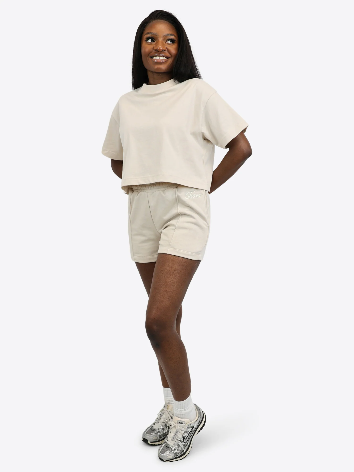 Light Jogginghose kurz mit Biese – Beige - Image 2
