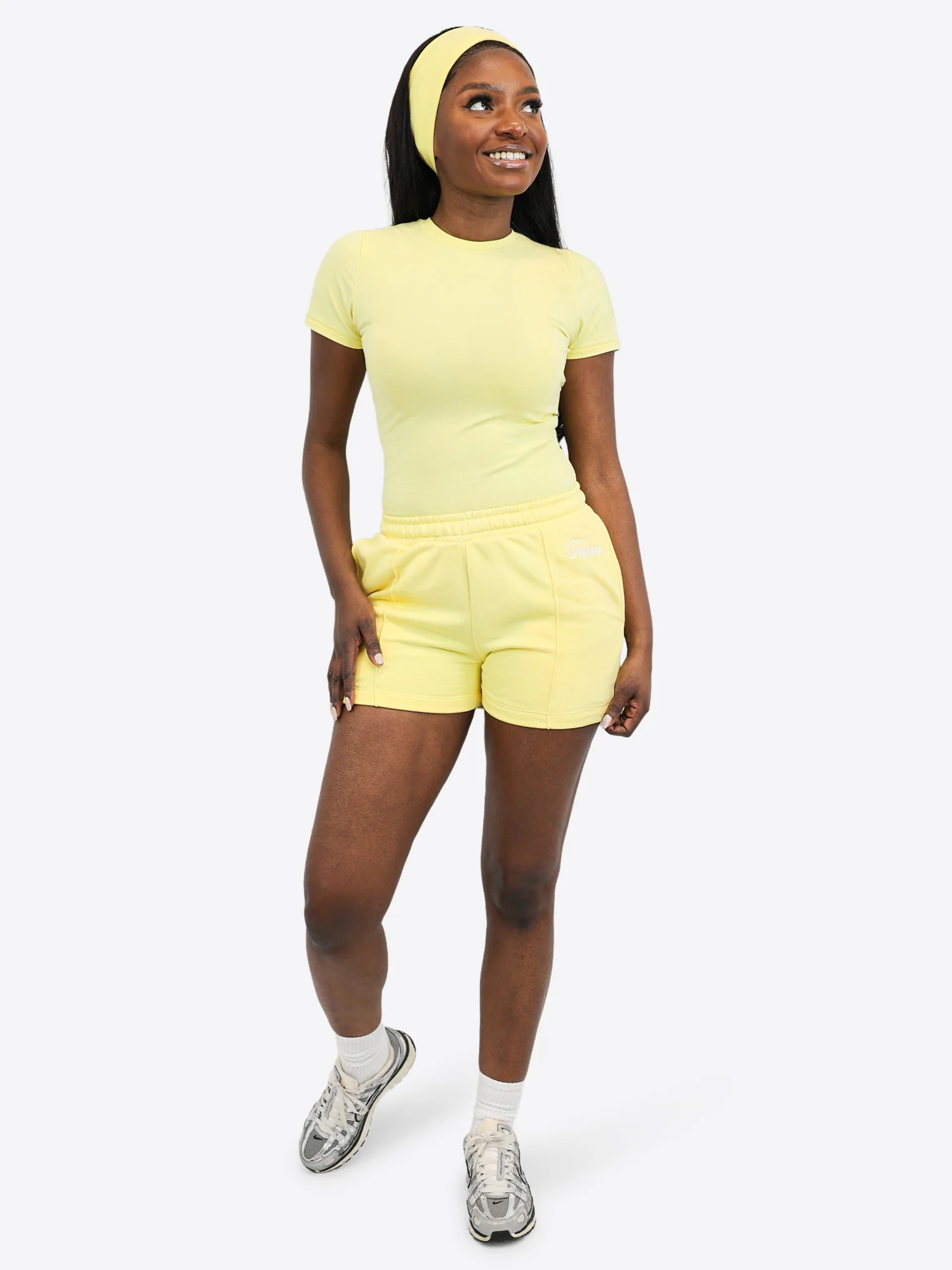 Light Jogginghose kurz mit Biese – Butter Yellow - Image 2