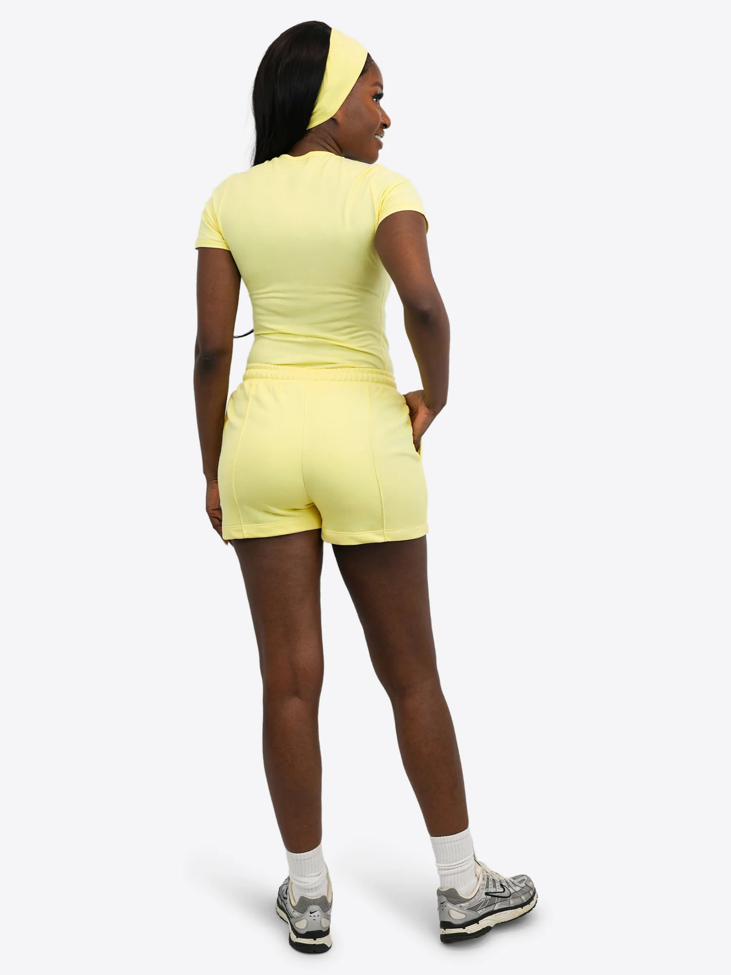 Light Jogginghose kurz mit Biese – Butter Yellow - Image 3