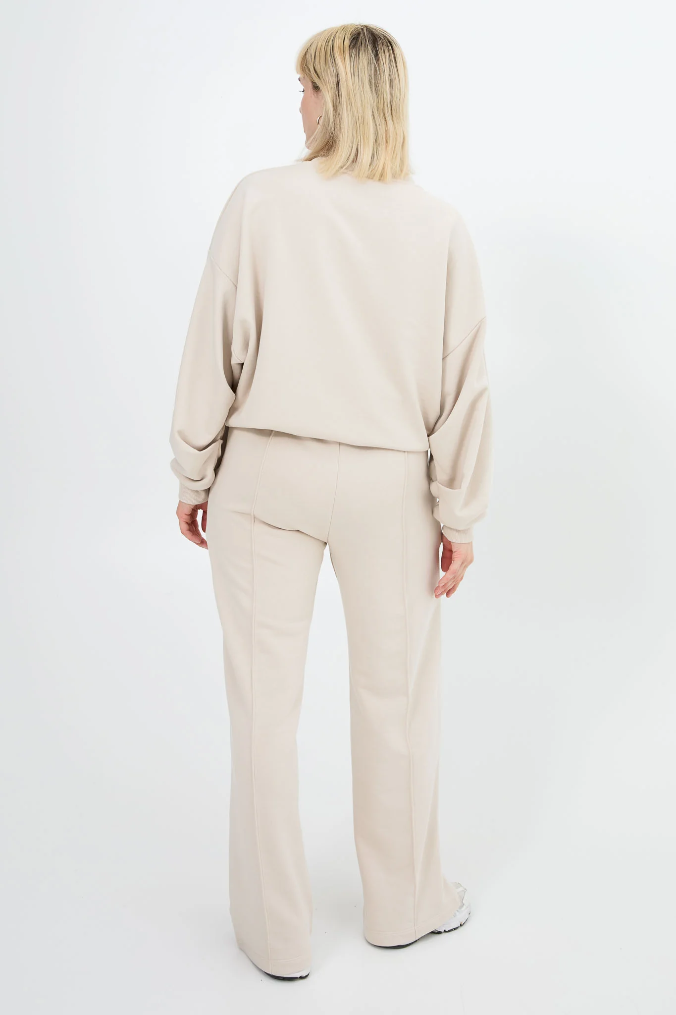 Light Jogginghose mit Biese – Beige - Image 4