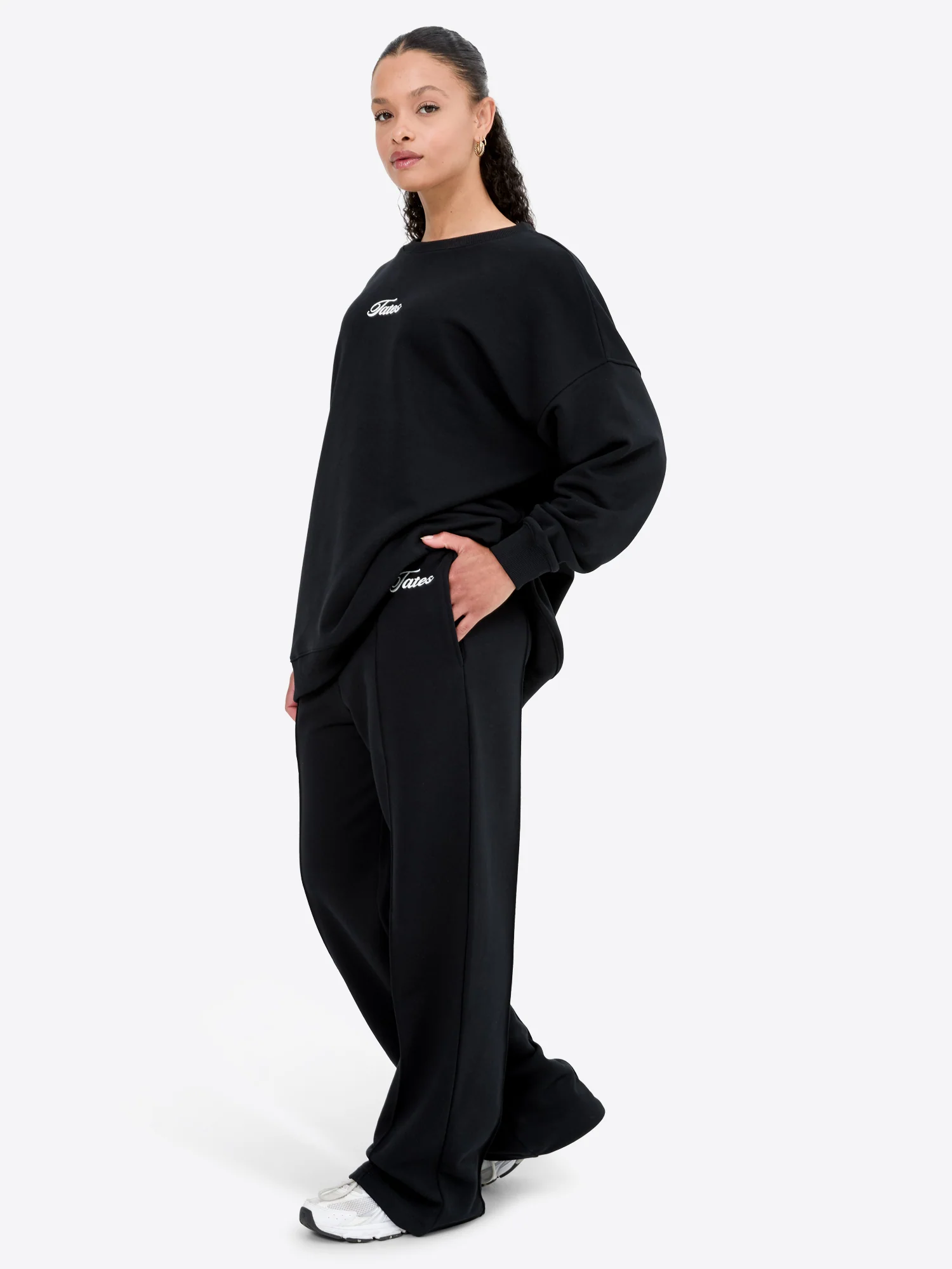 Light Jogginghose mit Biese – Schwarz