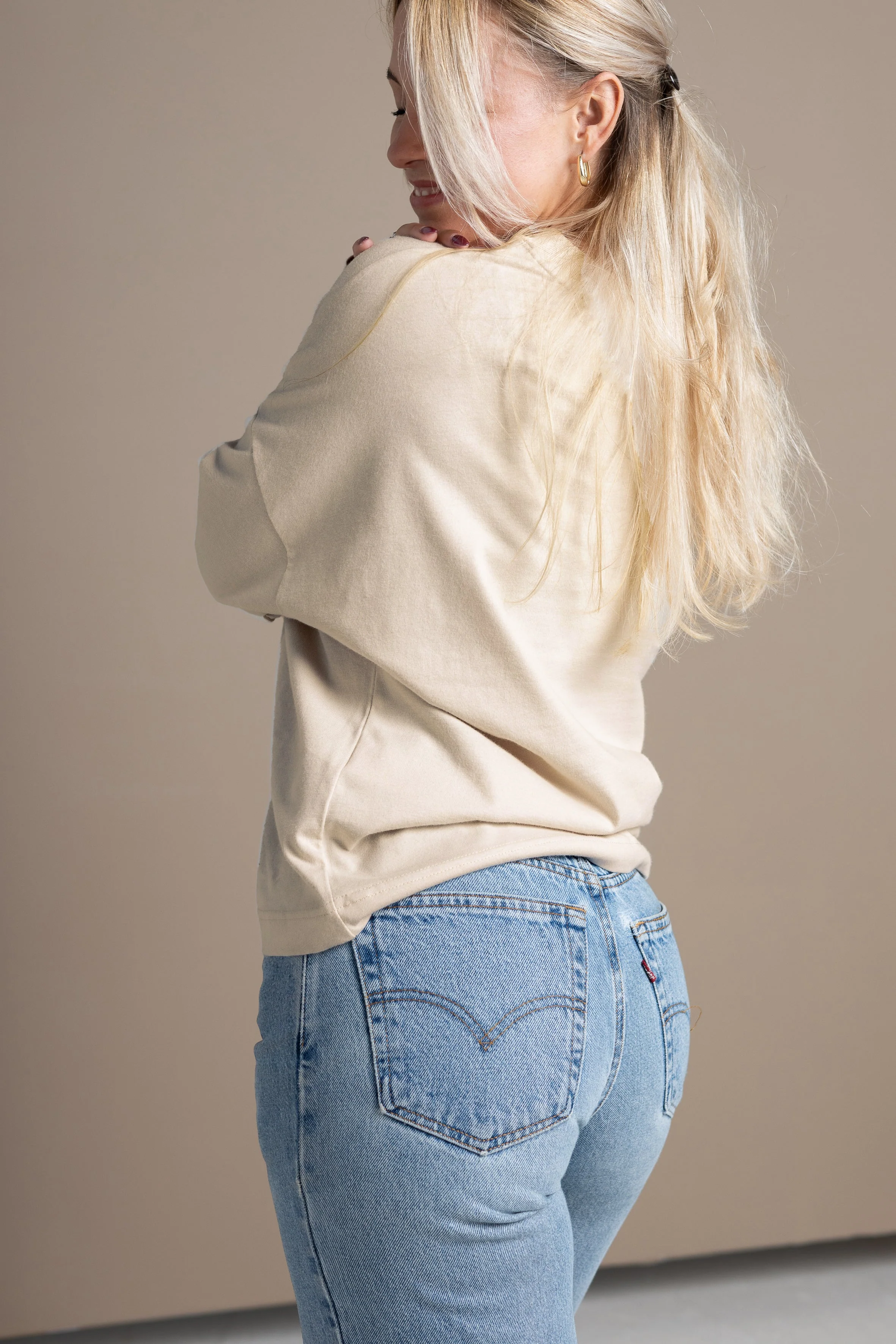 Oversize Longsleeve – Beige - Image 2