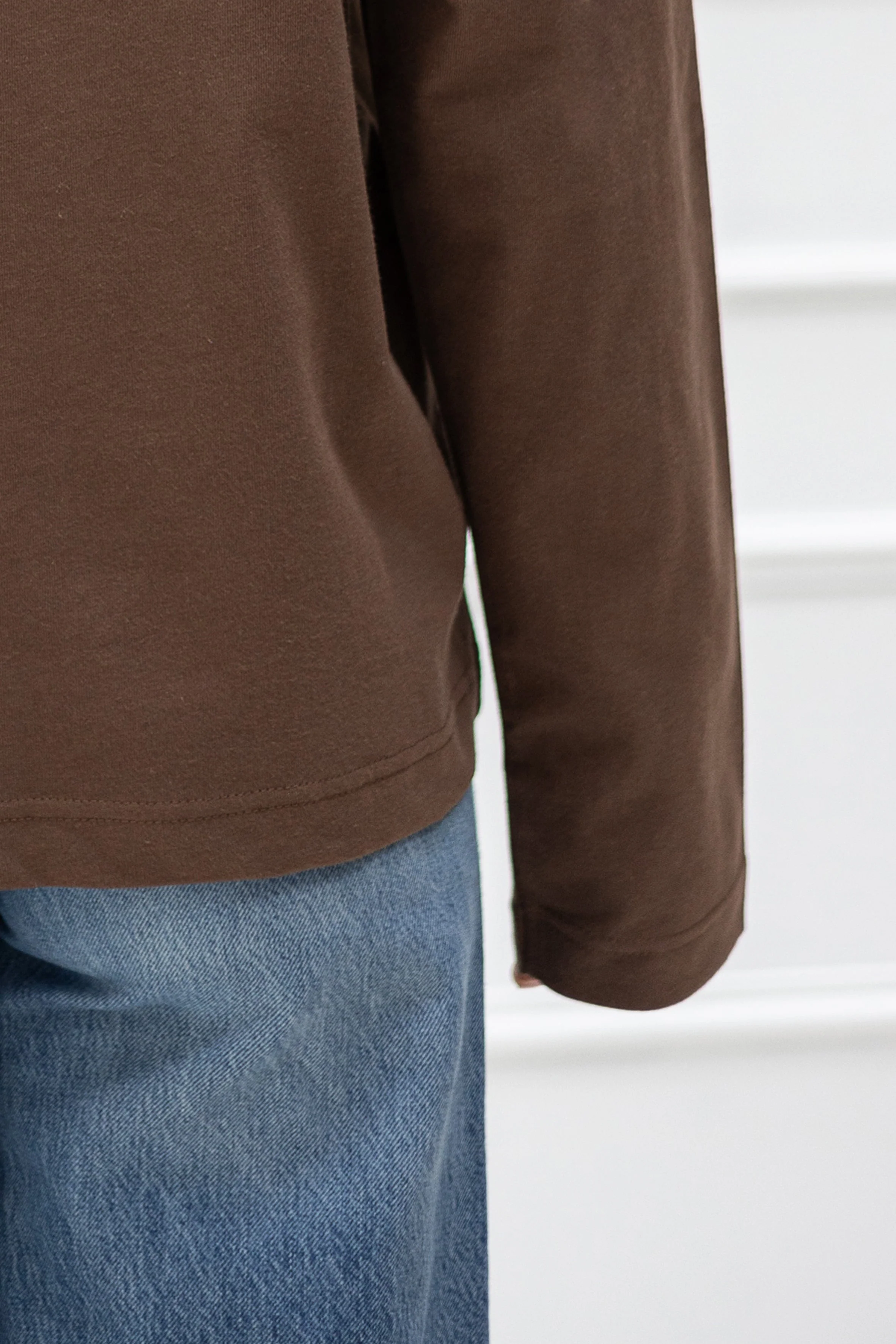 Oversized Longsleeve "Stay kind" – Chocolate - Image 3