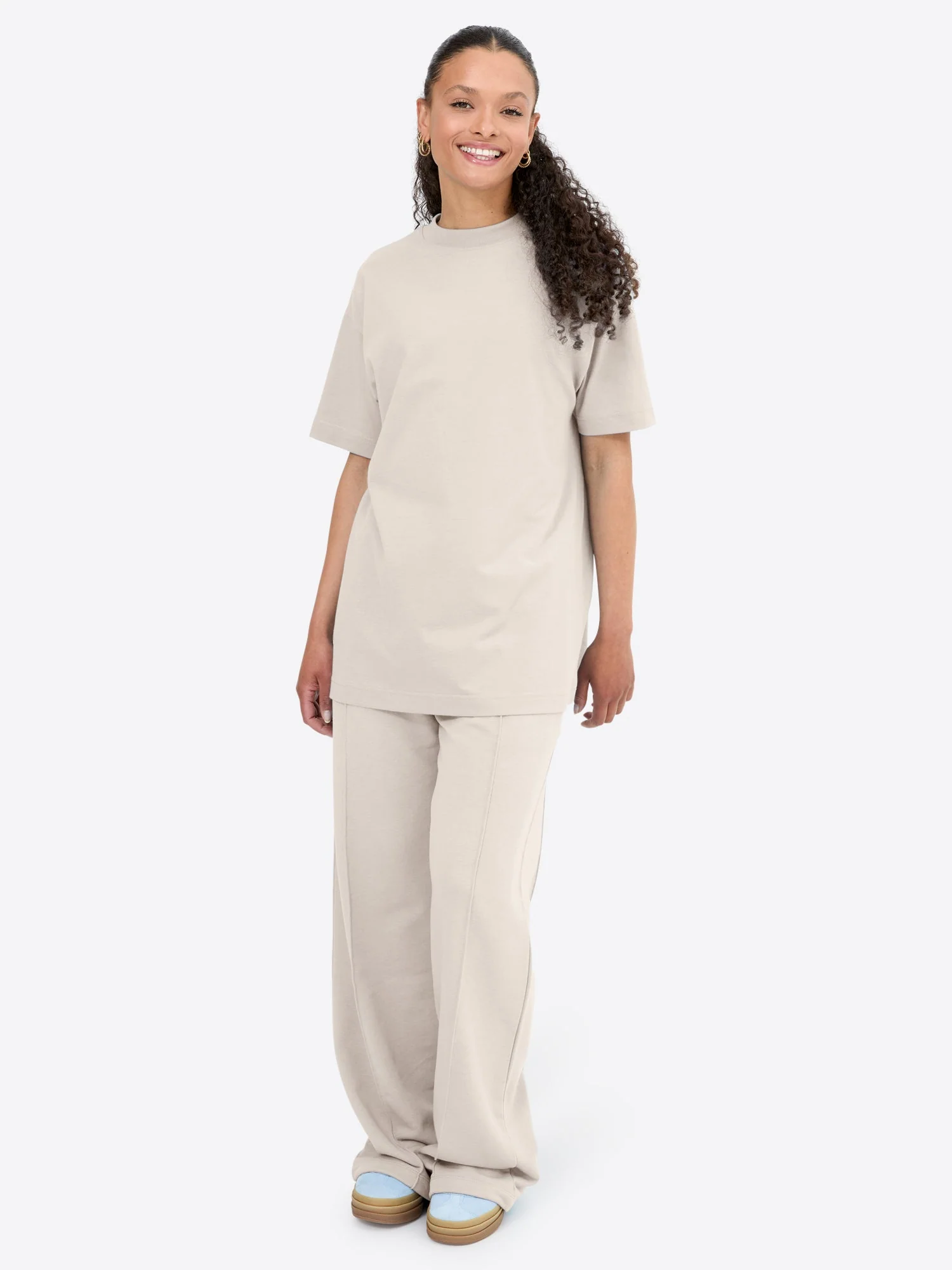 Oversized T-Shirt 2.0 – Beige - Image 3
