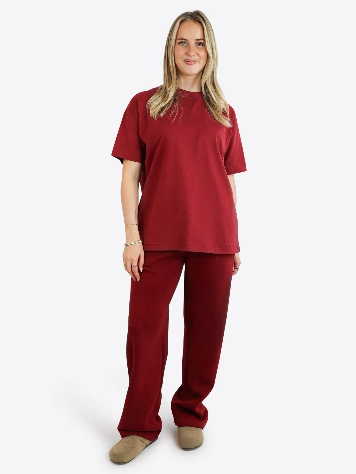 Oversized T-Shirt 3.0 – Cranberry - Image 3