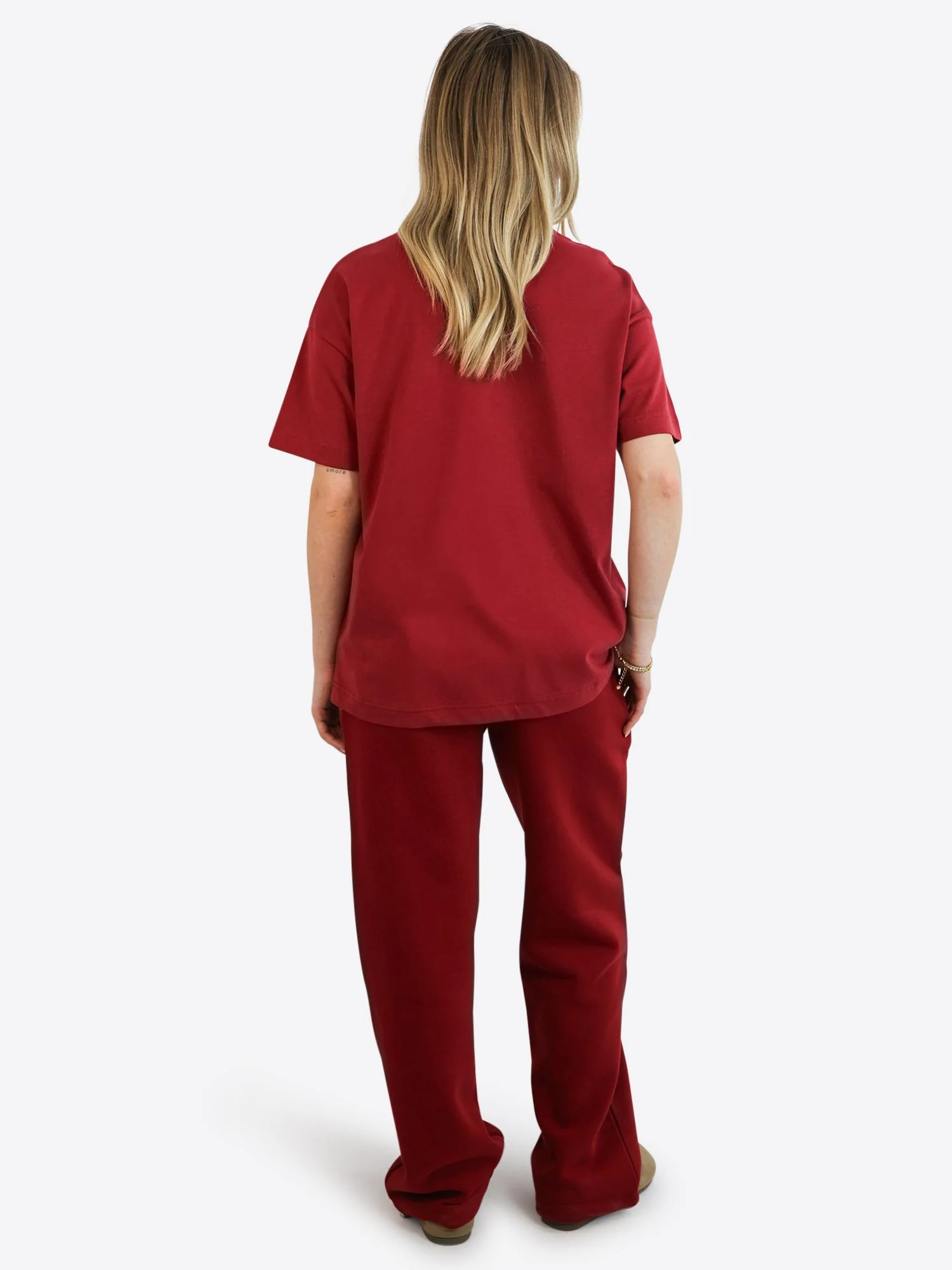 Oversized T-Shirt 3.0 – Cranberry - Image 4