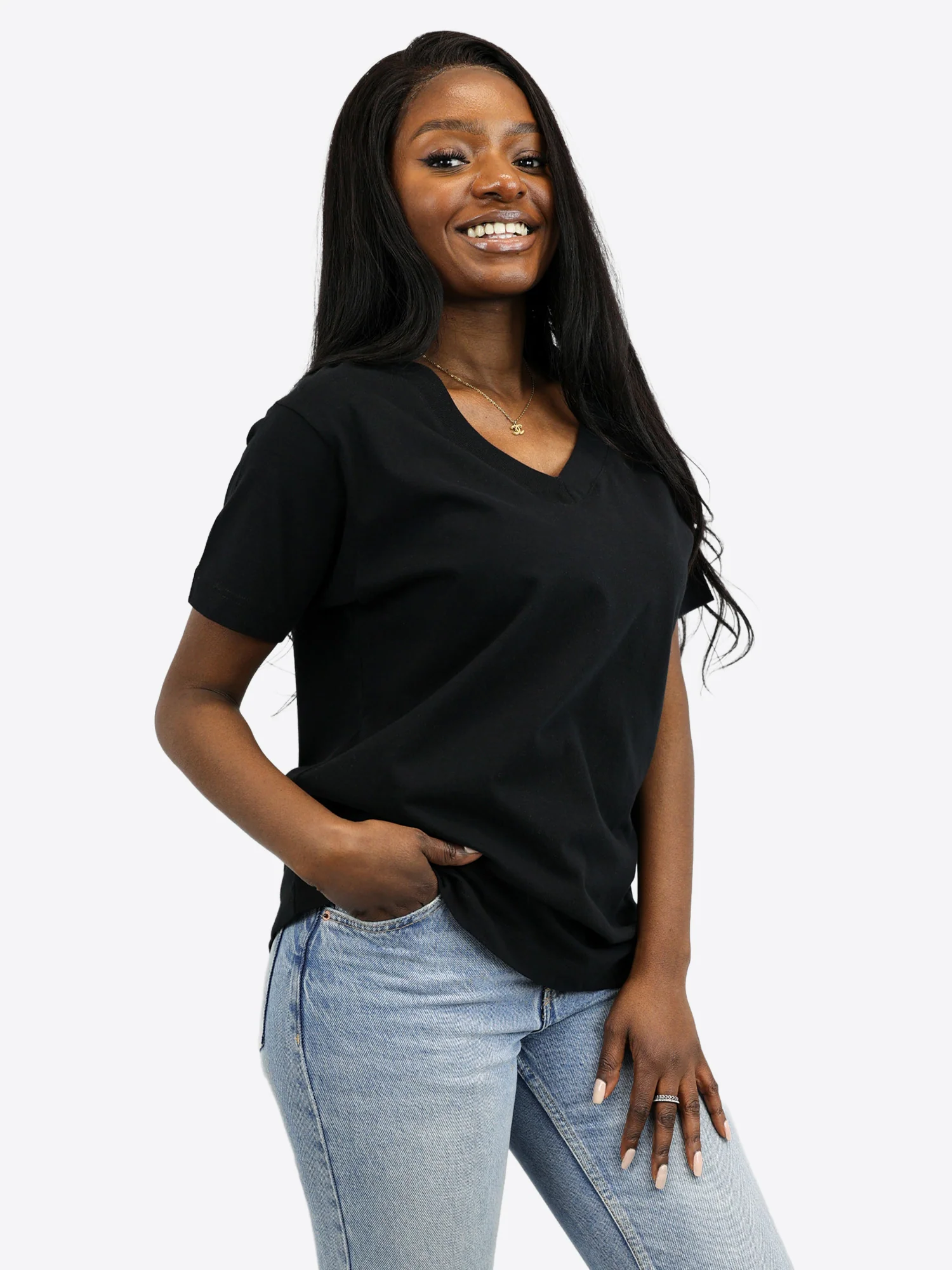 V-Ausschnitt T-Shirt – Schwarz