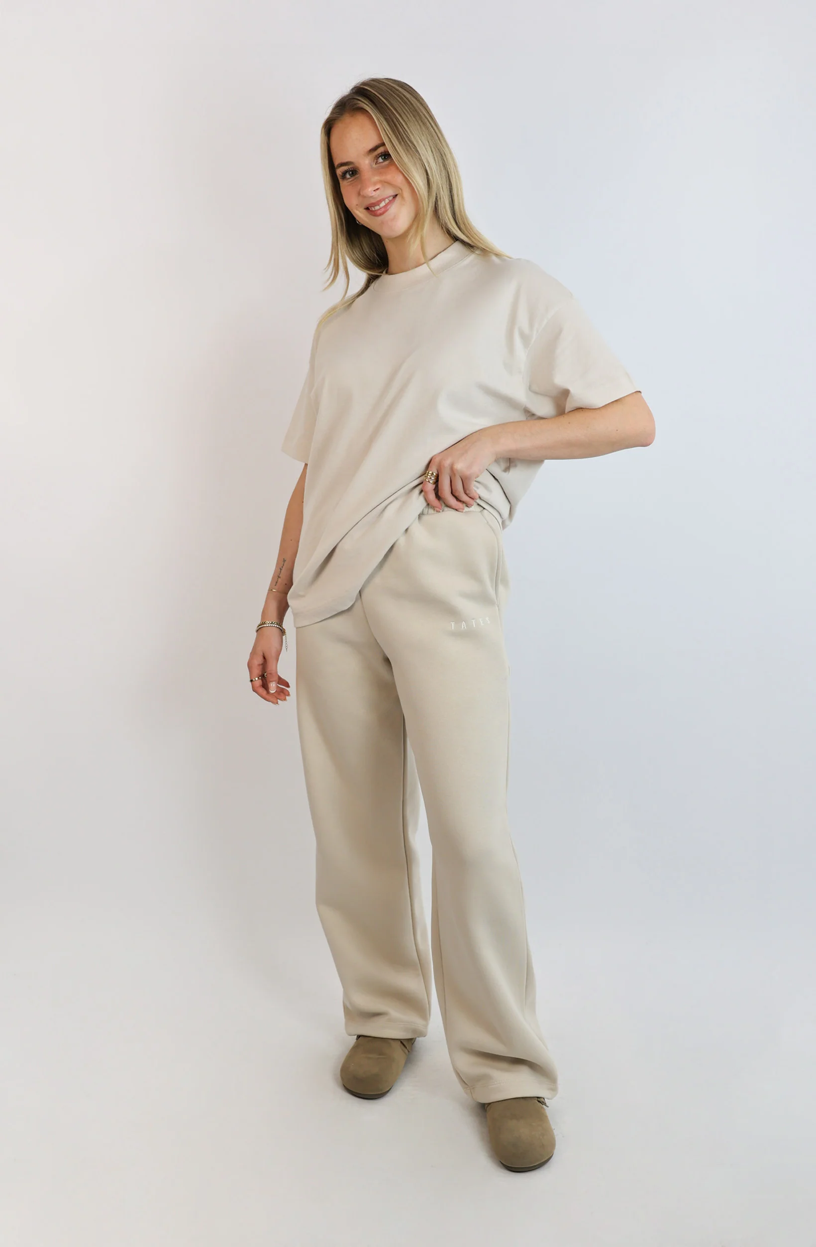 Verstellbare Jogginghose – Beige - Image 3