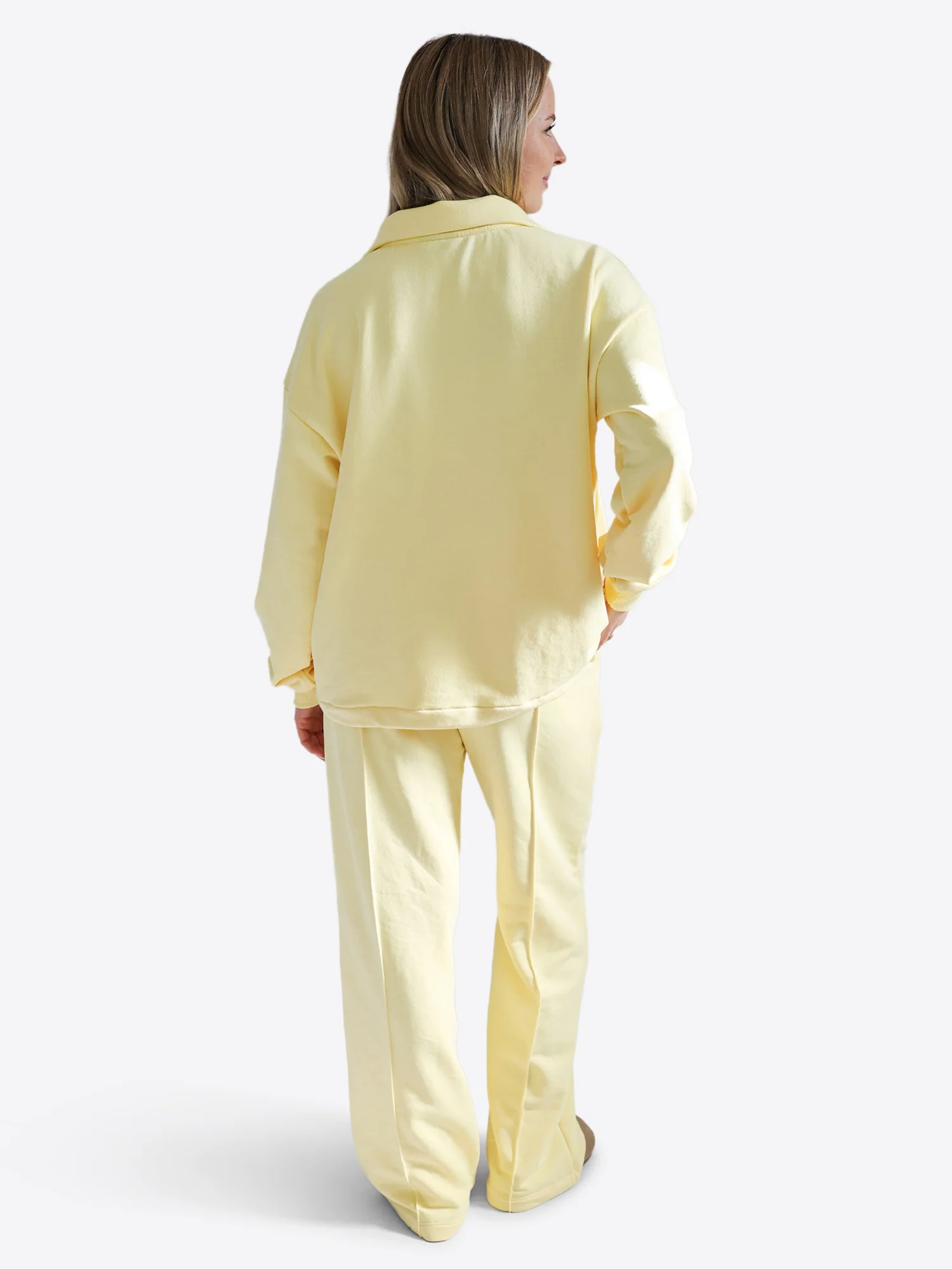 Verstellbarer Light Crop Sweater – Butter Yellow - Image 3