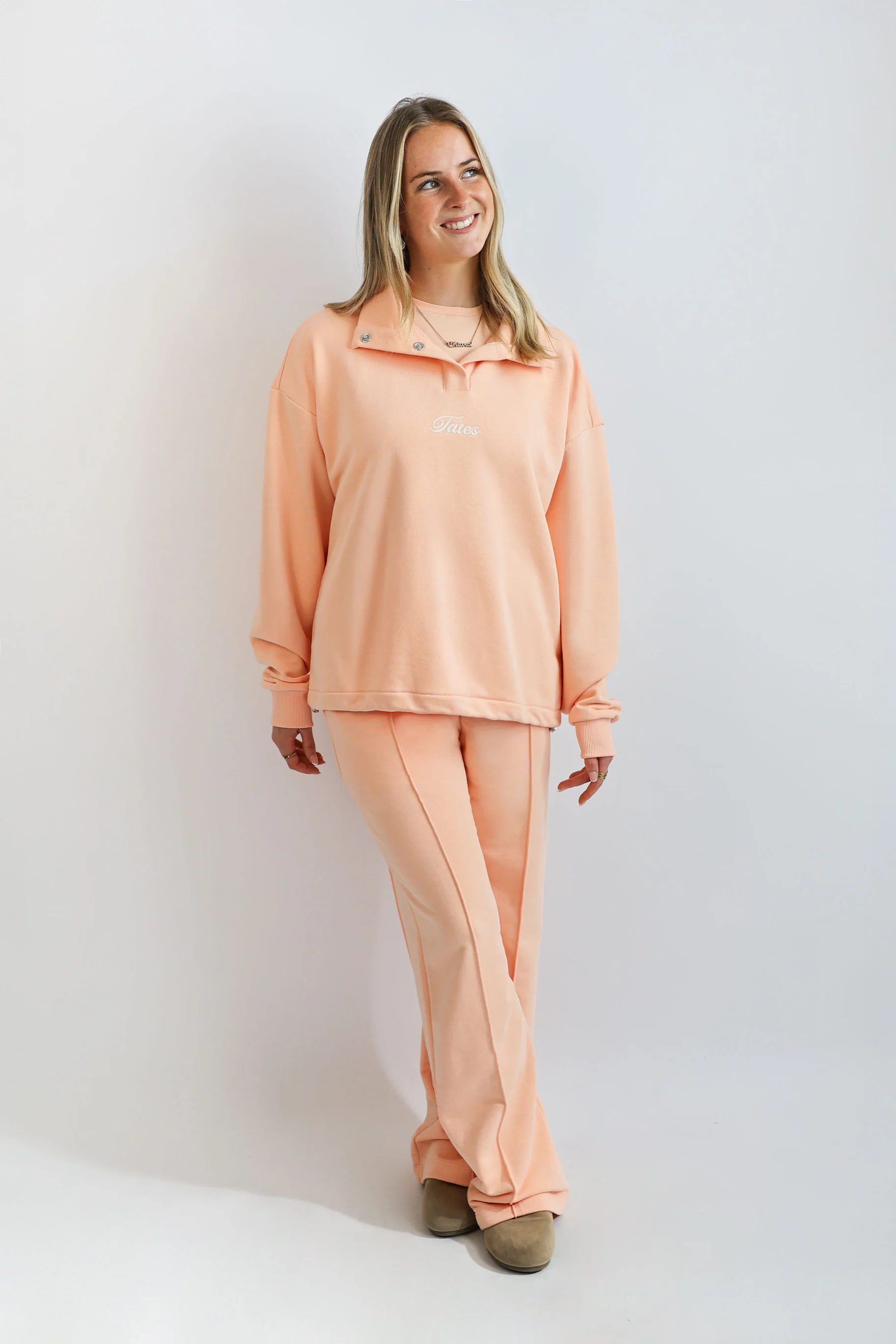 Verstellbarer Light Crop Sweater – Peach - Image 2