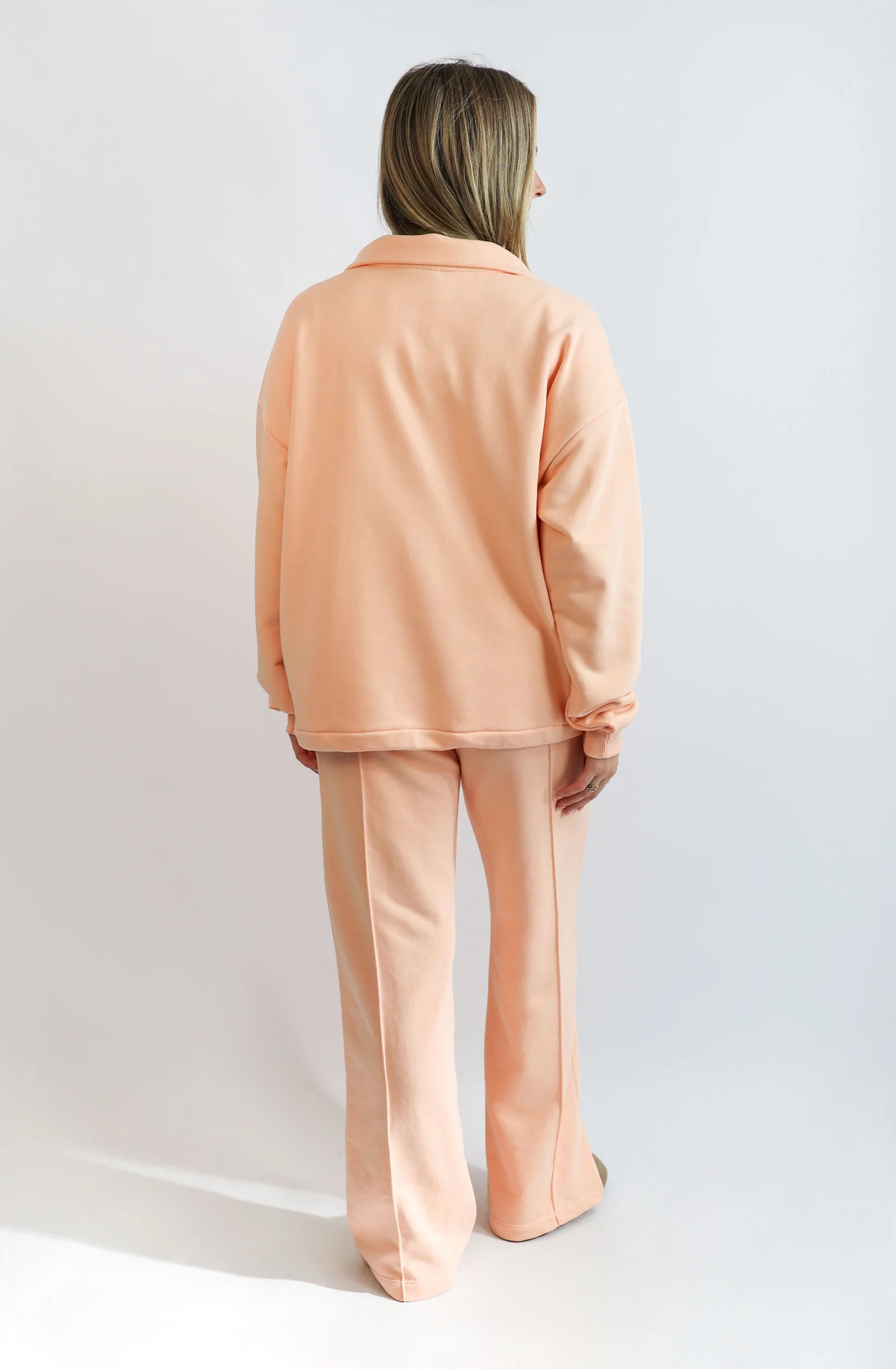 Verstellbarer Light Crop Sweater – Peach - Image 3